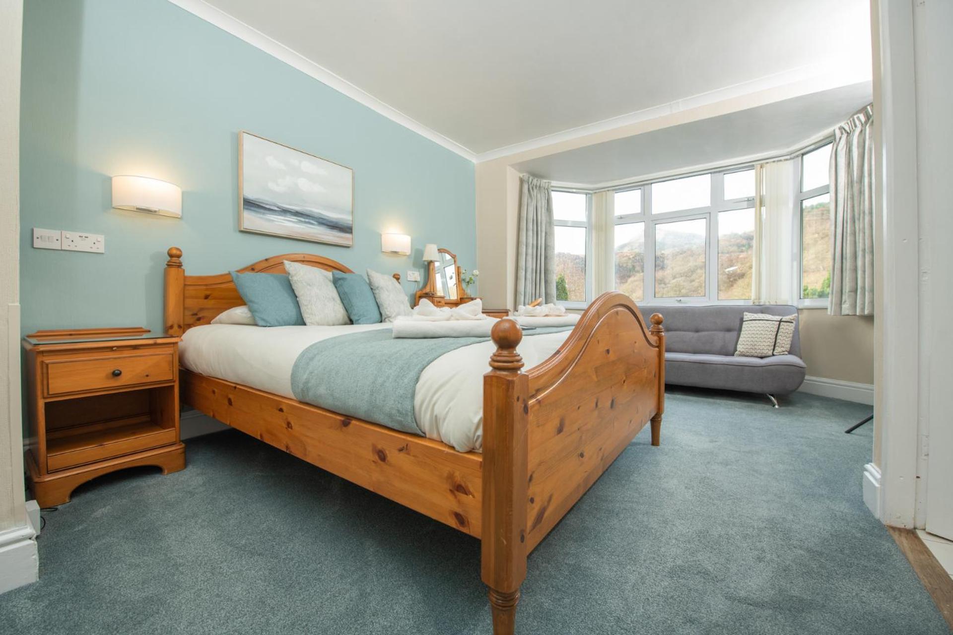 Tyn-y-coed Hotel