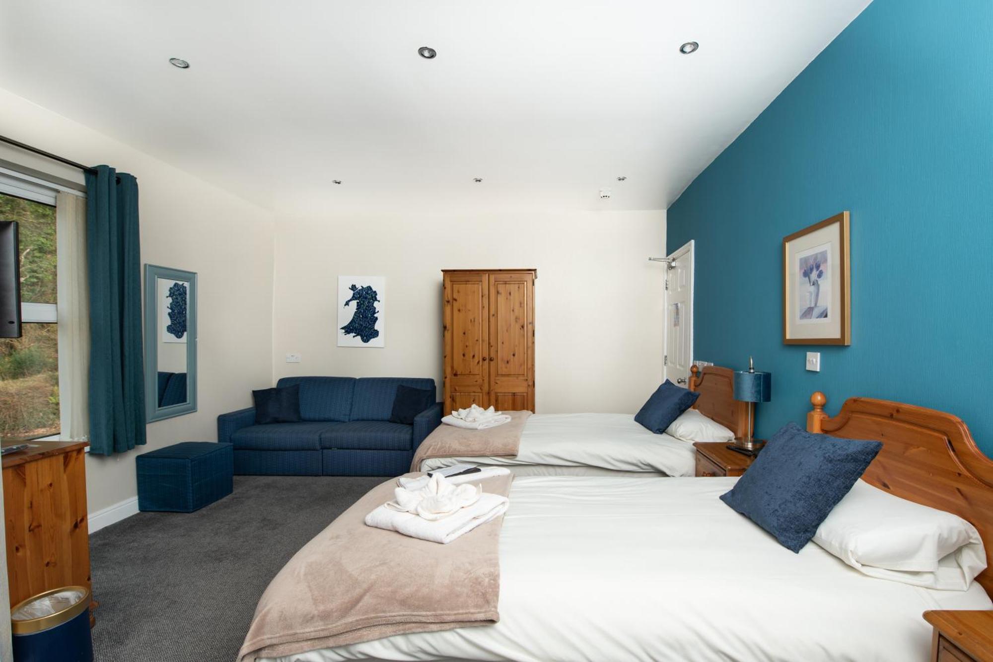 Tyn-y-coed Hotel
