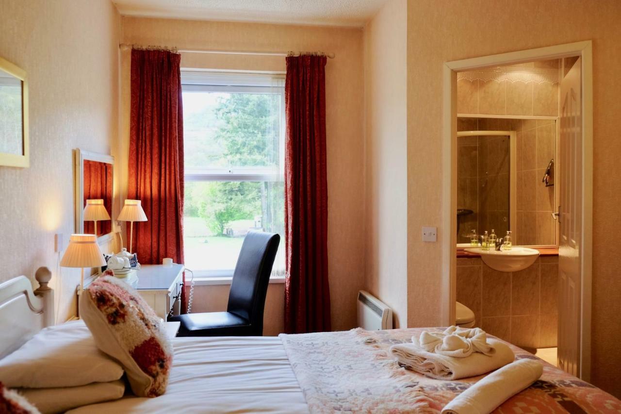 Tyn-y-coed Hotel